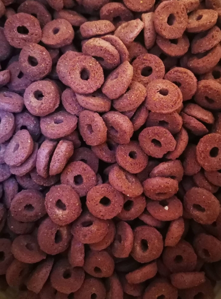 1kg Pferdeleckerli Nagerringe Duchmesser 3cm Ringe Rollies Rote Beete Mais Rapsöl Ergänzungsfuttermittel